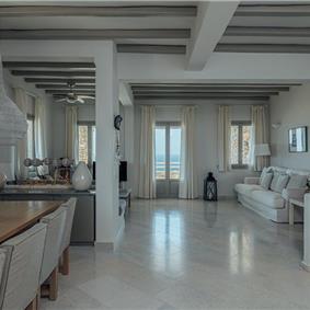 4 bedroom villa with pool, Paros, sleeps 8